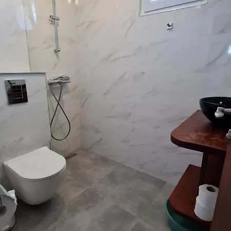 S Apartment *